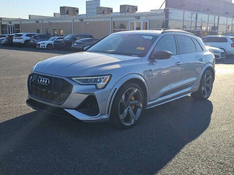 2023 Audi e-tron S quattro Premium Plus