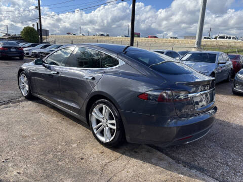 2016 Tesla Model S 70