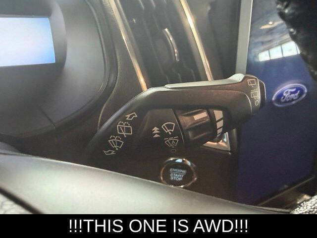 2022 Ford Edge Titanium