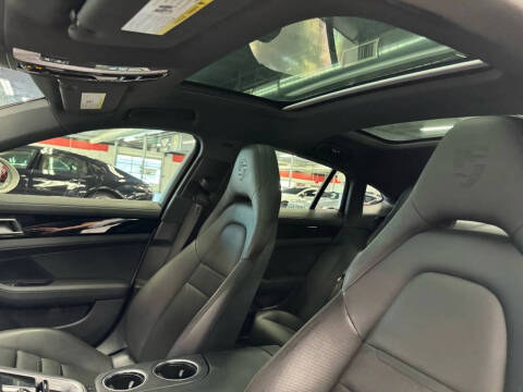 2022 Porsche Panamera 4S E-Hybrid