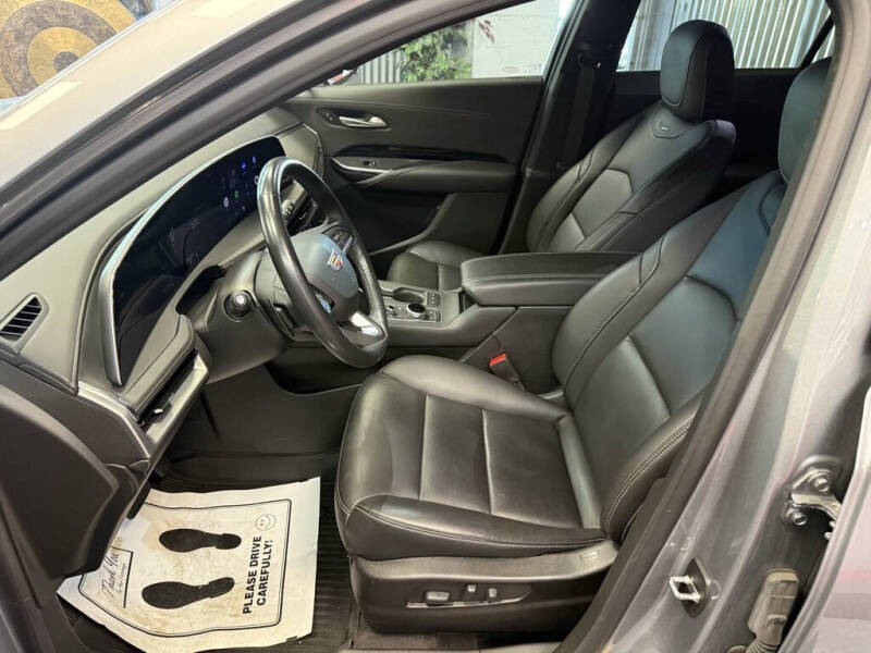 2024 Cadillac XT4 Luxury