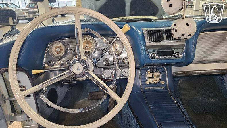 1960 Ford Thunderbird