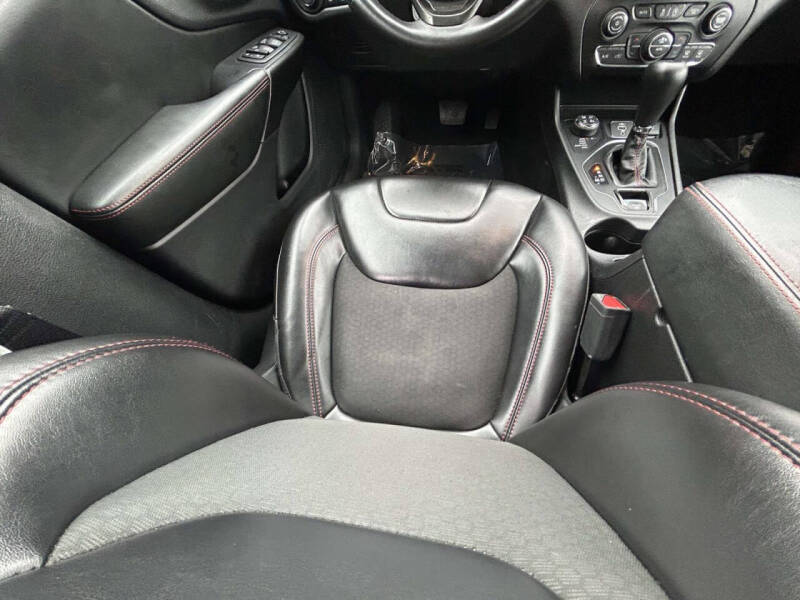 2019 Jeep Cherokee Trailhawk