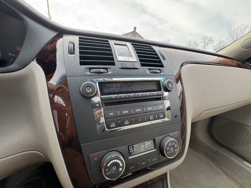 2010 Cadillac DTS Luxury Collection