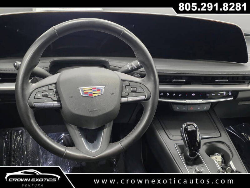 2025 Cadillac XT4 Premium Luxury