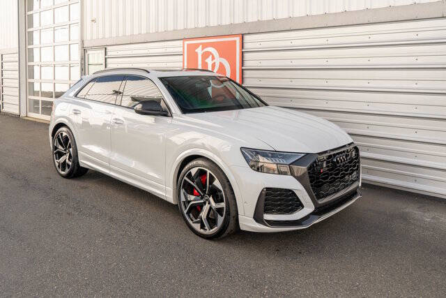 2023 Audi RS Q8 24