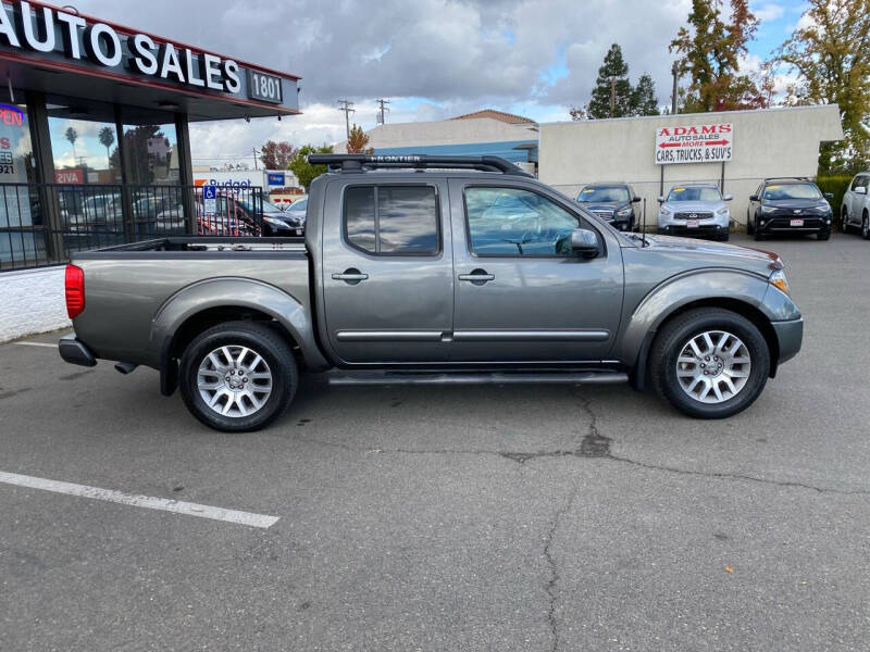 2005 Nissan Frontier SE photo 2