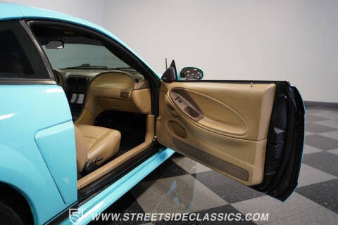 2004 Ford Mustang GT Deluxe