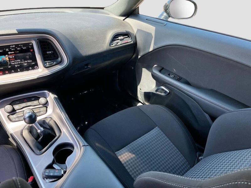 2022 Dodge Challenger