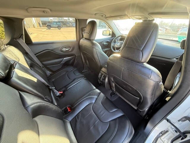 2022 Jeep Cherokee Latitude Lux