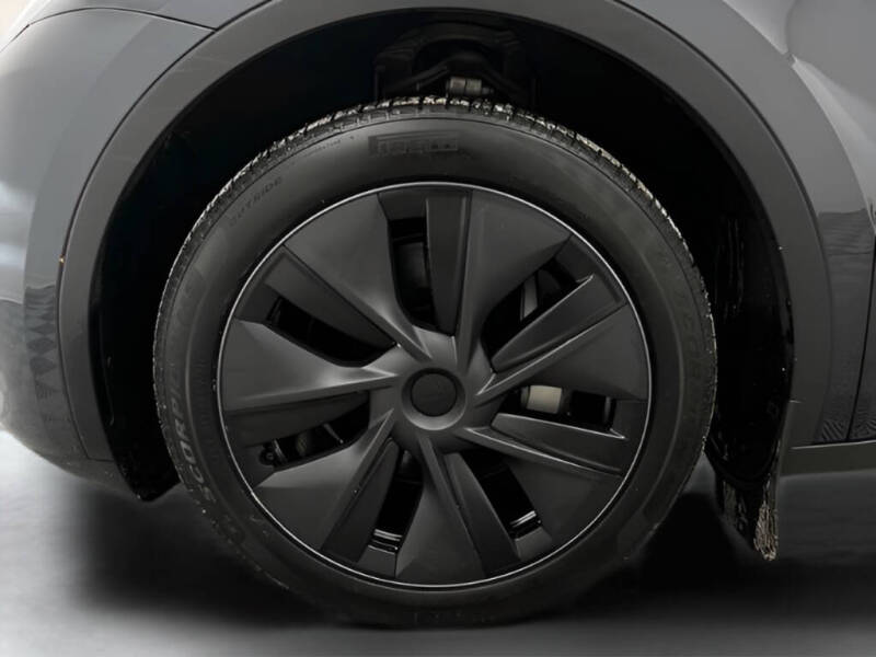 2025 Tesla Model Y Long Range