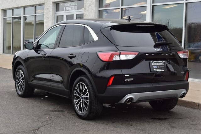 2022 Ford Escape Plug-In Hybrid SE