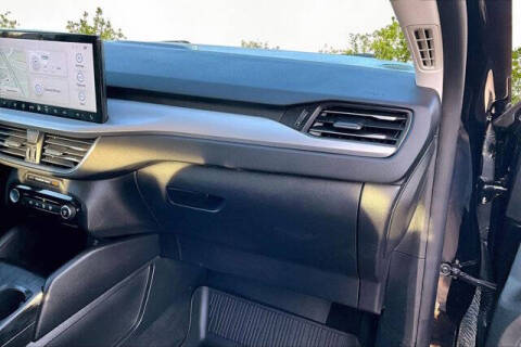 2024 Ford Escape Hybrid Platinum