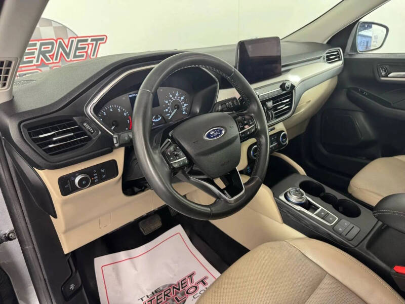 2021 Ford Escape SEL