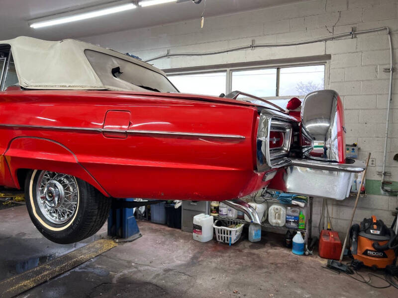 1964 Ford Thunderbird