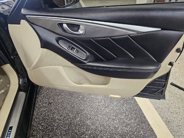 2015 Infiniti Q50 Premium