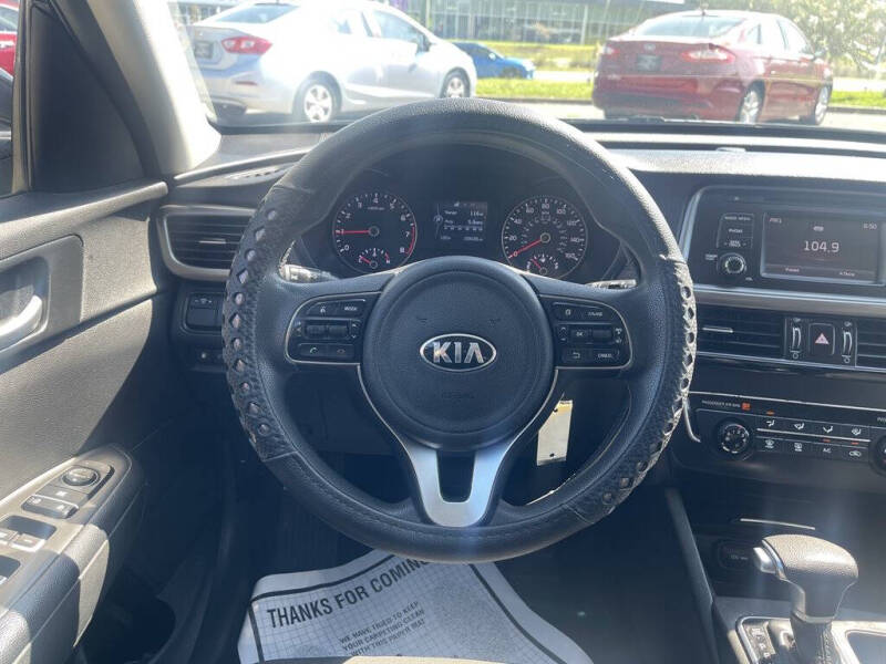 2017 Kia Optima LX