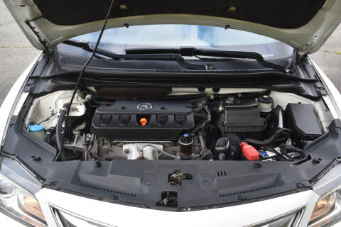 2013 Acura ILX 2.0L w/Tech