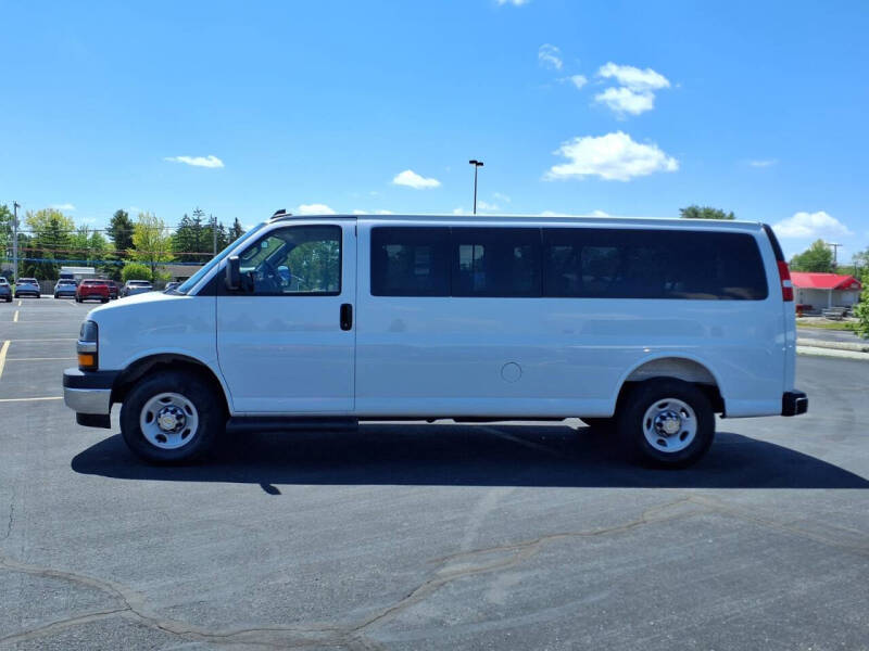 2025 Chevrolet Express LT 3500