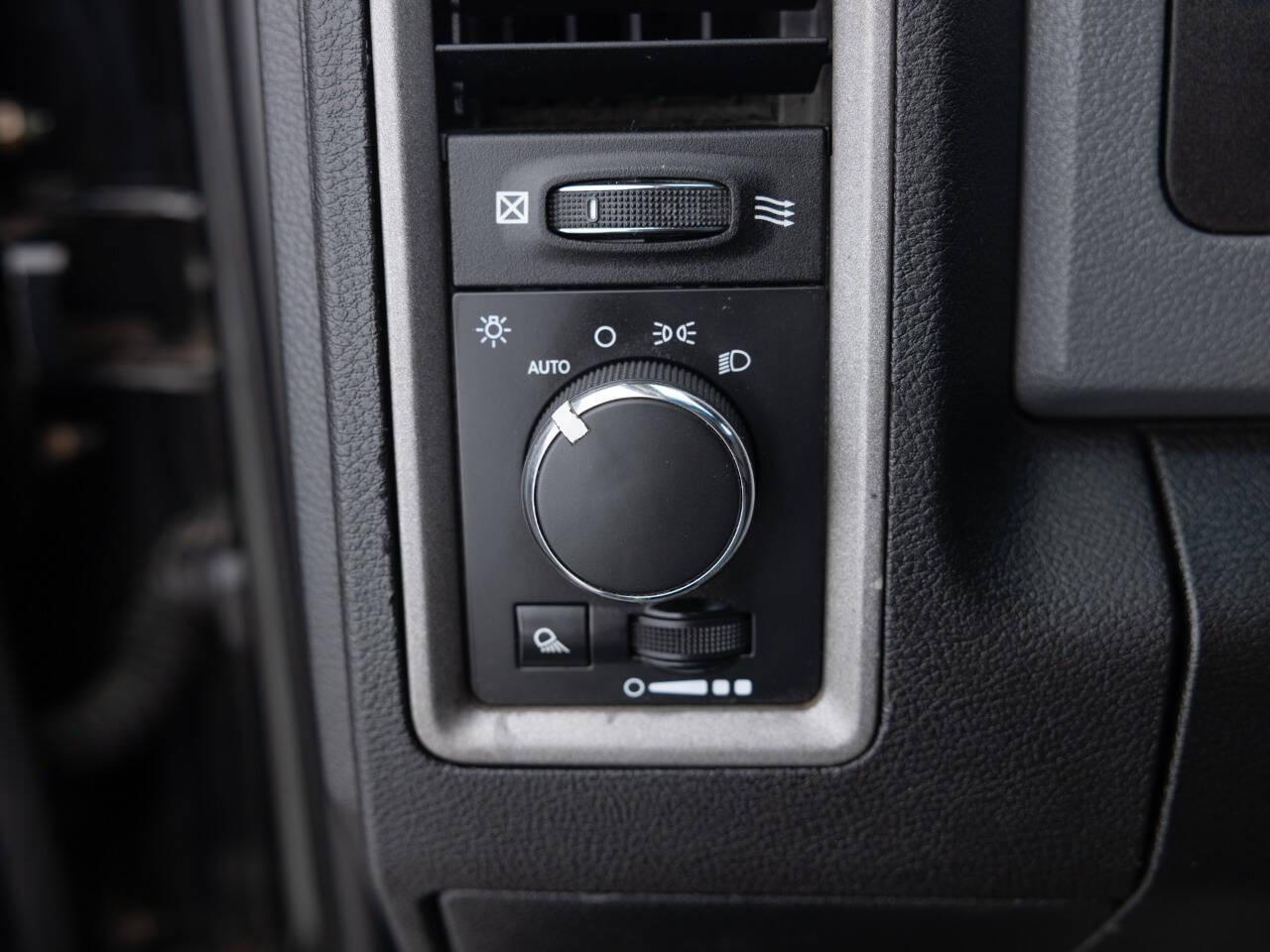 Used Car 2014 Ram 1500  Tradesman 4x4 4dr Crew Cab 5.5 Ft. Sb Pickup For Sale Under $25,000 In Coal City, Illinois