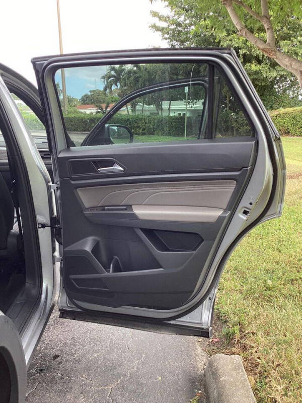 2022 Volkswagen Atlas Cross Sport SE