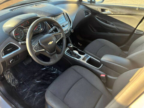 2017 Chevrolet Cruze LT Auto