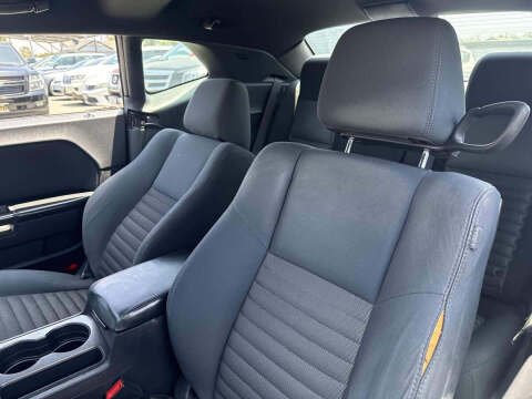 2013 Dodge Challenger SXT