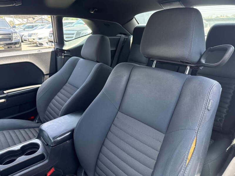 2013 Dodge Challenger SXT