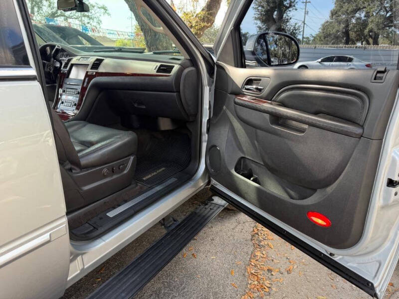 2012 Cadillac Escalade Premium