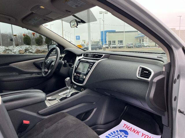 2017 Nissan Murano 26