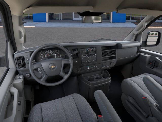 2025 Chevrolet Express 2500