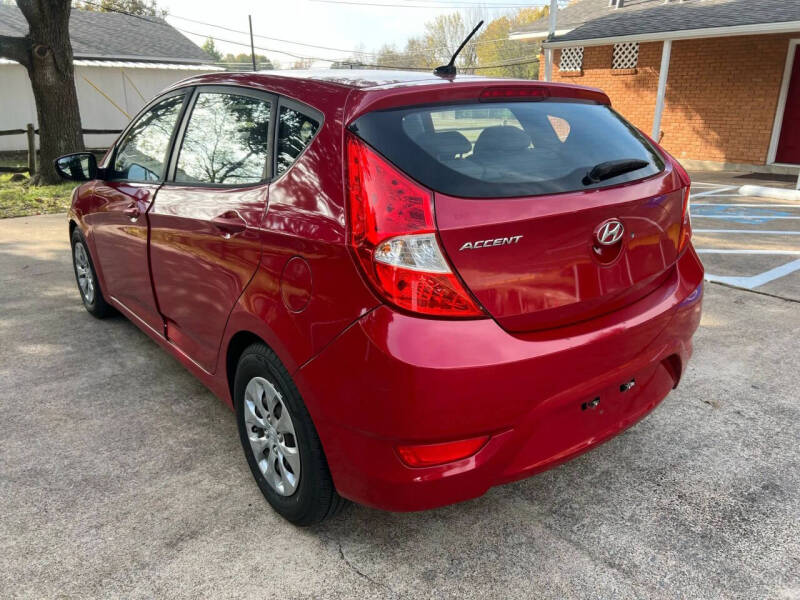 2016 Hyundai Accent SE