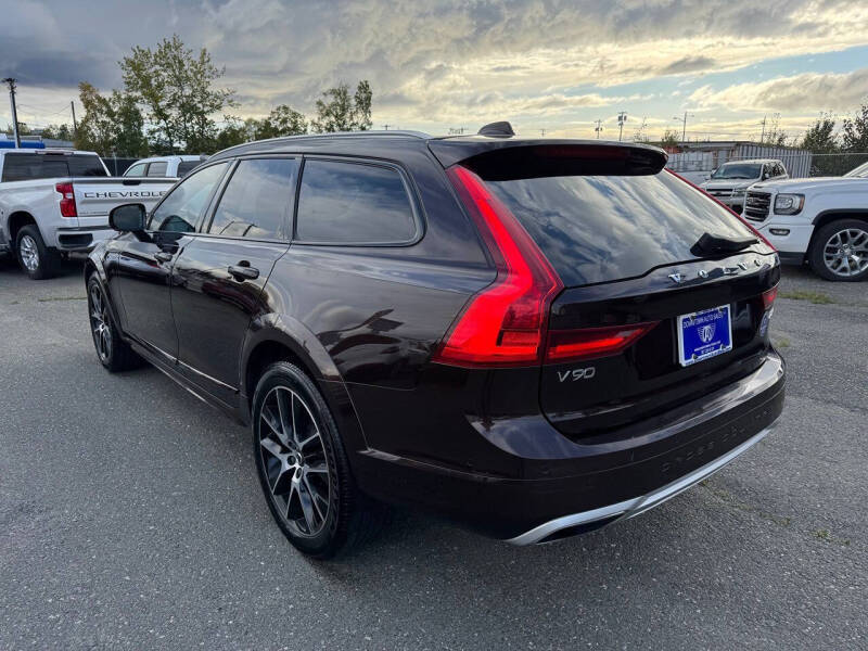 2018 Volvo V90 Cross Country T6