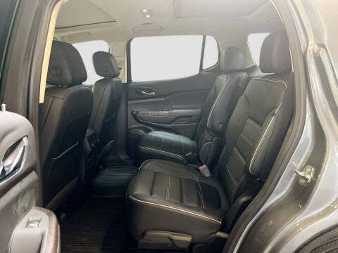 2022 GMC Acadia Denali