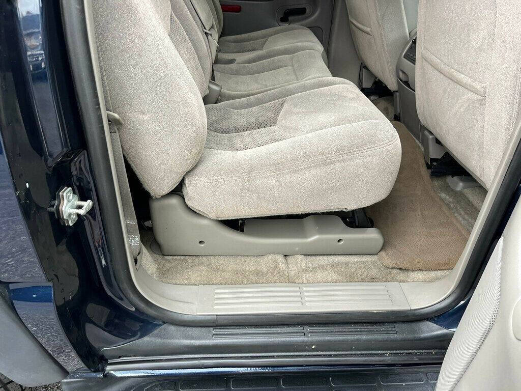 2005 Chevrolet Suburban 45