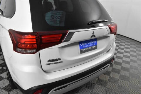 2020 Mitsubishi Outlander SE