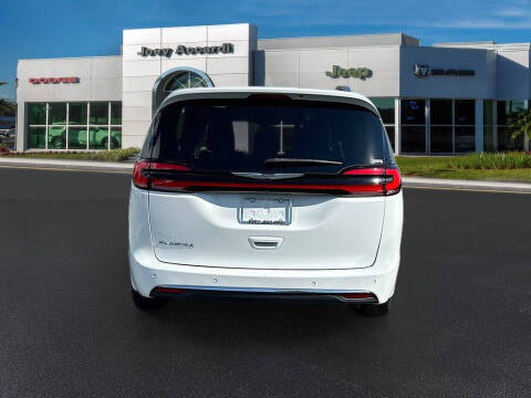 2021 Chrysler Pacifica Touring L