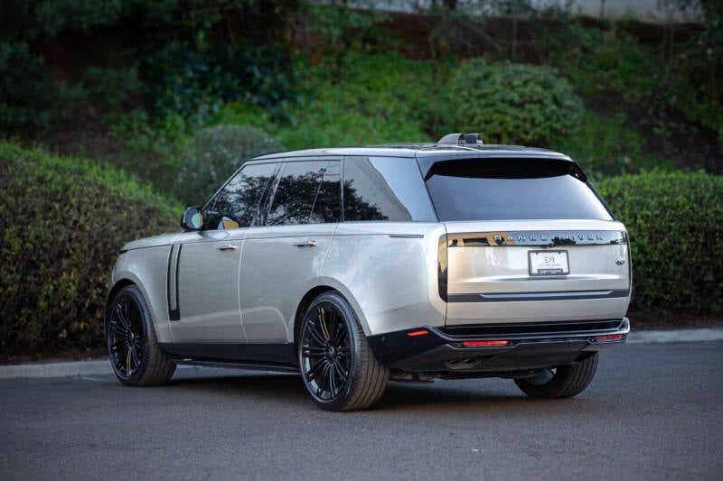 2023 Land Rover Range Rover SE photo 61