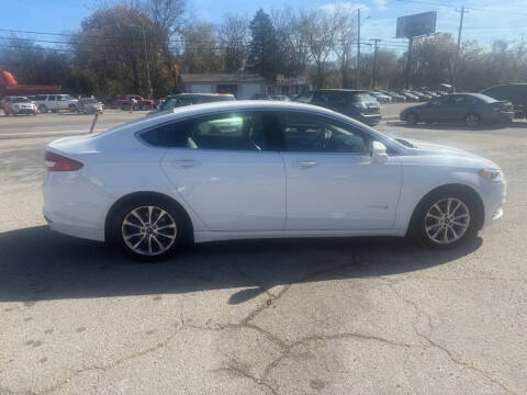 2017 Ford Fusion Hybrid SE