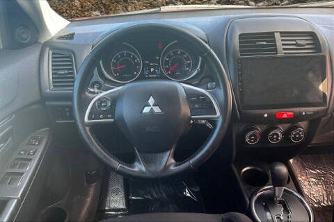 2015 Mitsubishi Outlander Sport 2.4 ES