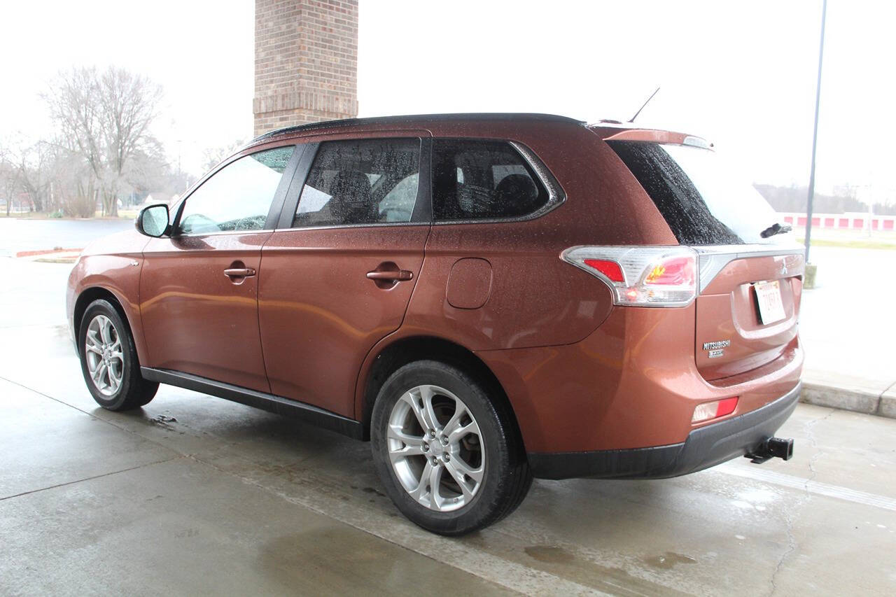 2014 Mitsubishi Outlander for sale at Auto Force USA in Elkhart, IN