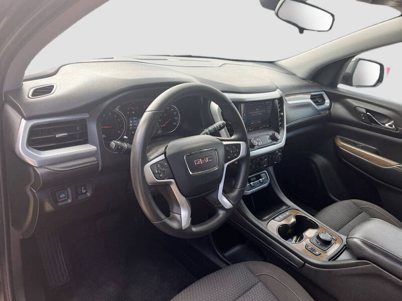 2022 GMC Acadia SLE