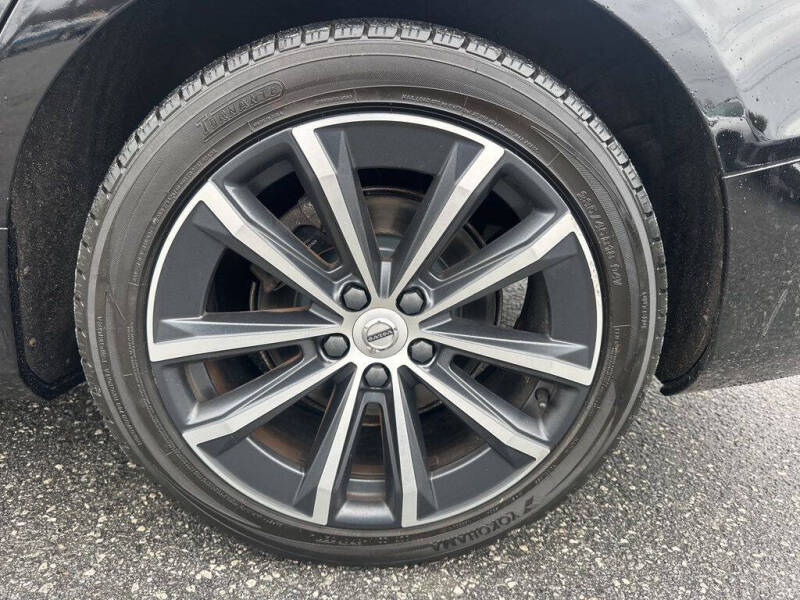 2021 Volvo S60 T5 Momentum