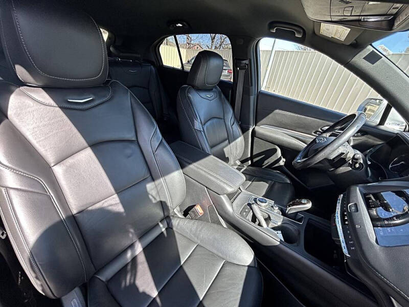 2021 Cadillac XT4 Premium Luxury