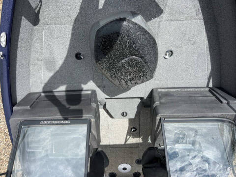 2022 Tracker PRO GLIDE