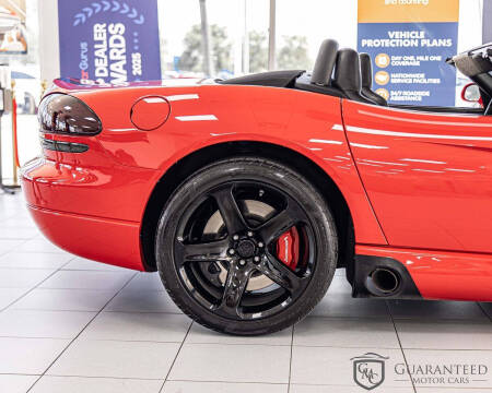 2005 Dodge Viper SRT-10