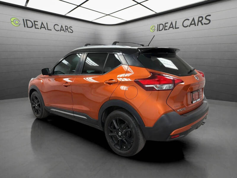 2019 Nissan Kicks SR