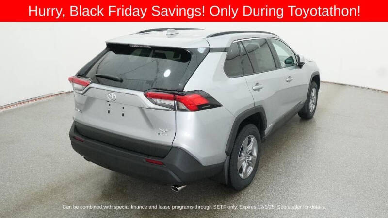 2025 Toyota RAV4 Hybrid XLE