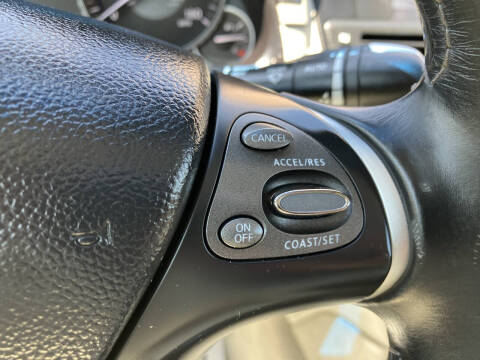 2016 Infiniti Q70L 3.7