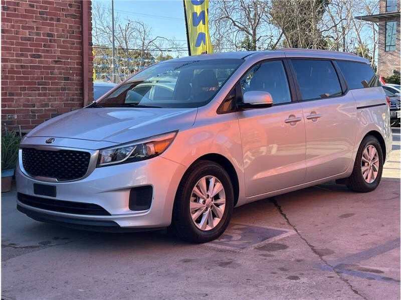 2015 Kia Sedona LX